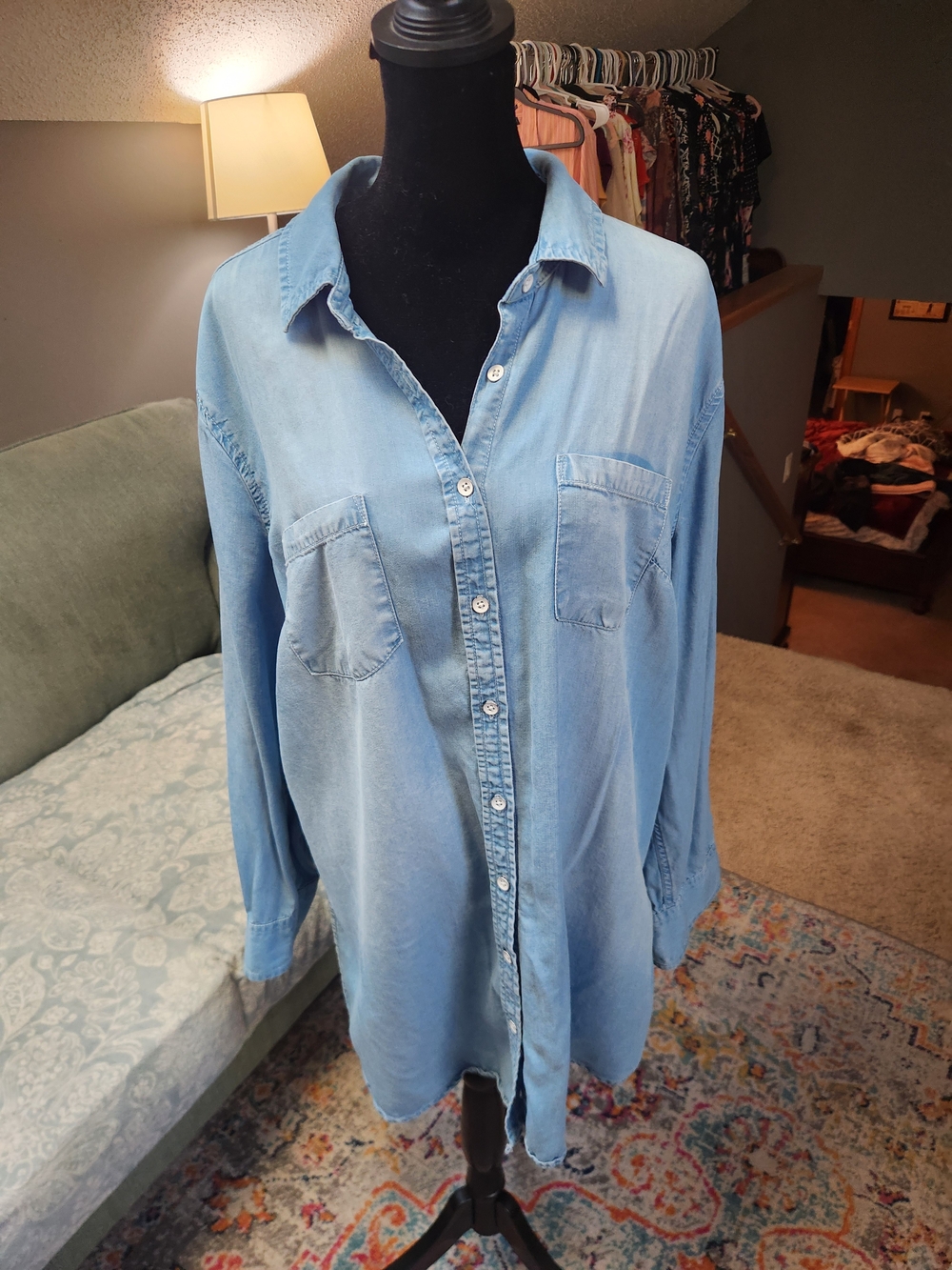 Ava & Viv Chambray Blue Demin Button-up Shirt 1X plus Great Condition